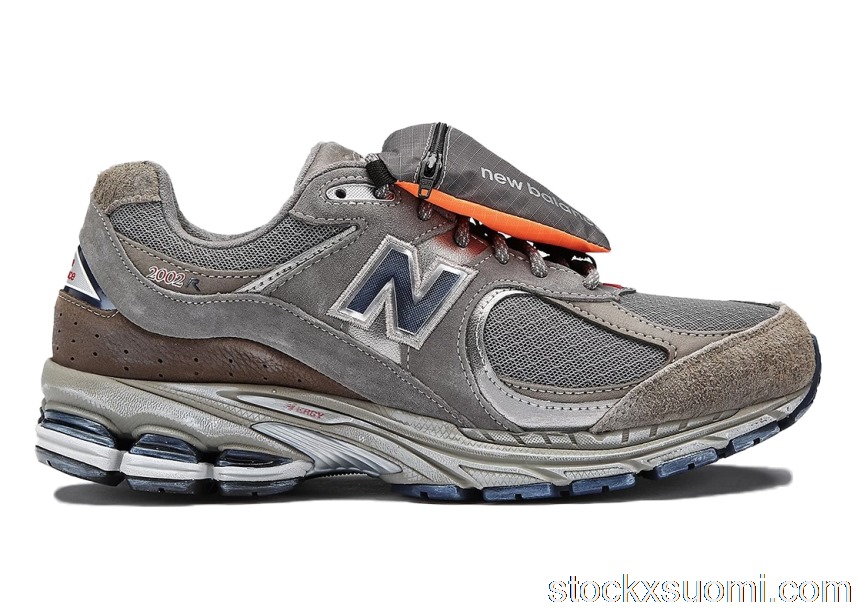 Outlet New Balance 2002R Grey Brown Pouch M2002RVA